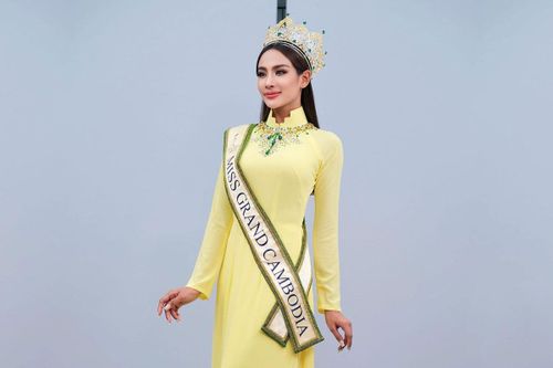 Hoa hậu Hòa bình Campuchia mặc áo dài, nói tiếng Việt