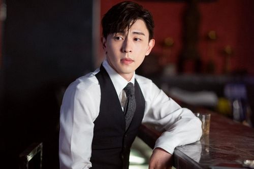 Đặng Luân chính thức tái xuất, làm gì mà khiến dân tình dậy sóng?