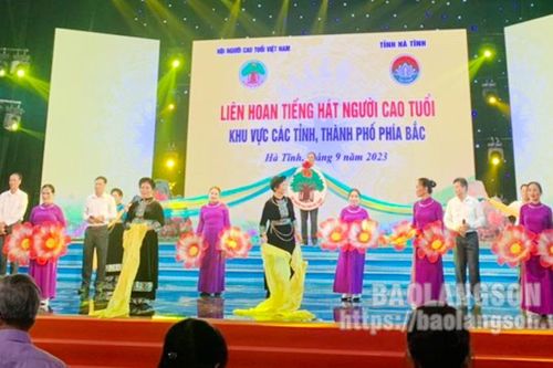 Lạng Sơn đoạt giải B toàn đoàn tại Liên hoan tiếng hát người cao tuổi khu vực các tỉnh, thành phía Bắc