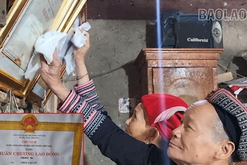 'Ánh sáng' ở bản Dao đỏ