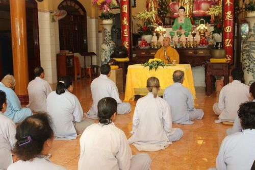 Ban Hoằng pháp tỉnh Tiền Giang thăm đạo tràng niệm Phật chùa Tân Bửu