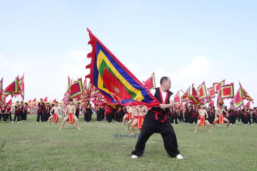 Hào hùng Lễ hội quân trên sông Lục Đầu ở Hải Dương