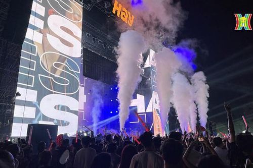 Epik High hứa 100% mang concert tới Việt Nam vào năm sau