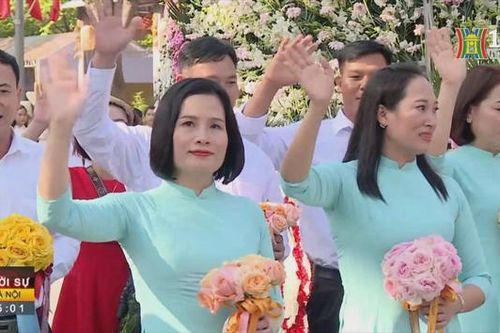 1.500 người tham gia Carnaval Thu Hà Nội
