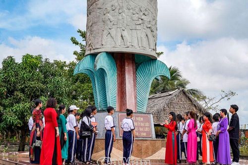 Thiết thực hoạt động ngoại khóa
