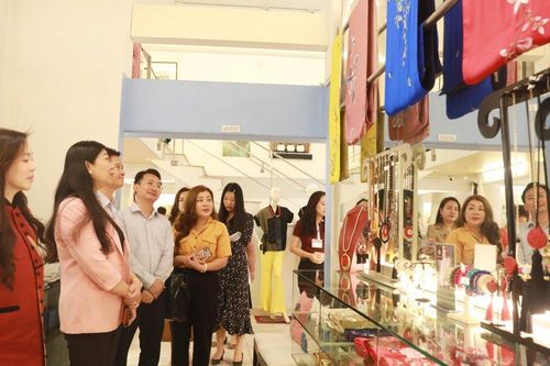 Để người Việt ưu tiên dùng hàng Việt: Thêm cơ chế hỗ trợ doanh nghiệp nhỏ