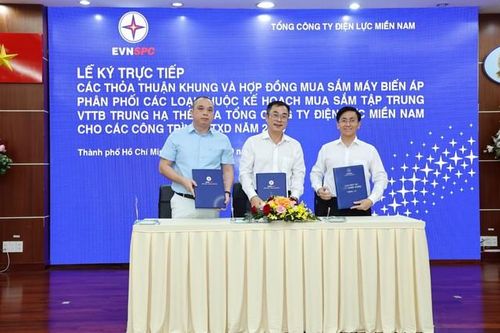 EVNSPC ký kết các thỏa thuận khung và Hợp đồng mua sắm máy biến áp năm 2023
