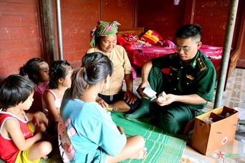 Người thầy thuốc quân hàm xanh nơi cực Tây Tổ quốc - Bài 1: Cứu người - Mệnh lệnh từ trái tim