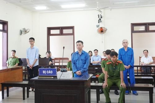 Hơn 6 năm tù đối với nhóm phóng viên tống tiền nhiều cơ sở karaoke