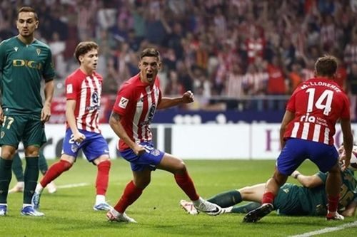 Atletico ngược dòng ấn tượng giành chiến thắng thứ 3 liên tiếp