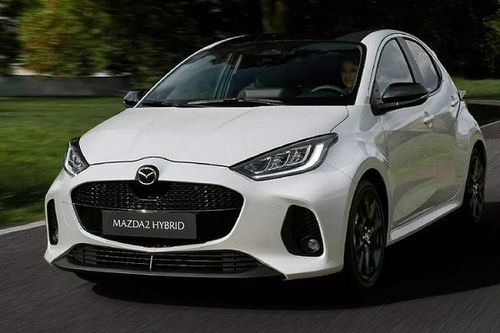 Mazda2 2024 trang bị xịn sò tiết kiệm xăng, 'uống' chỉ 3,8 lít/100 km