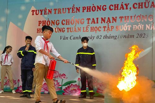 Huyện Hoài Đức tăng cường tập huấn kỹ năng phòng cháy cho học sinh