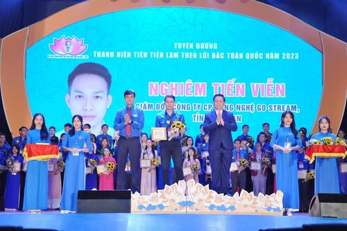 Không ngừng cống hiến để xứng đáng với danh hiệu 'Thanh niên tiên tiến làm theo lời Bác'