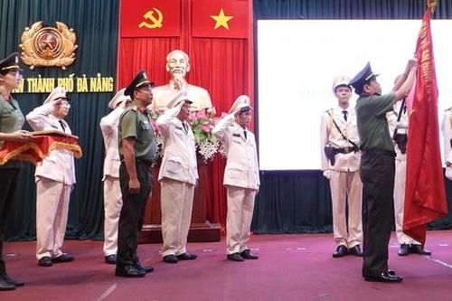 Phòng CSHS Công an Đà Nẵng được tặng thưởng Huân chương Chiến công hạng Ba