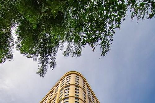 Đại gia Đường 'bia' dừng bán khách sạn dát vàng