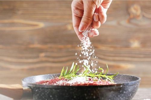 Thói quen ăn uống dễ khiến người Việt đến gần ung thư dạ dày