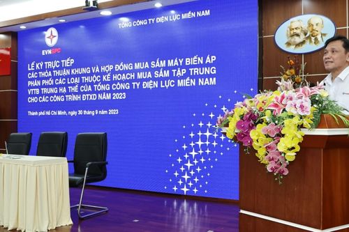 EVNSPC ký loạt thỏa thuận khung và hợp đồng mua sắm MBA