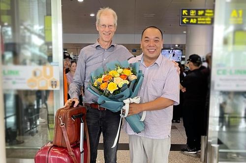 Huyền thoại Håkan Rydin đến Việt Nam