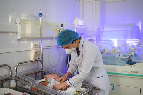 Nâng cao nhận thức sâu sắc hơn về sức khỏe bà mẹ và trẻ em