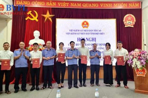 VKSND tỉnh Điện Biên trao quyết định tuyển dụng 6 công chức