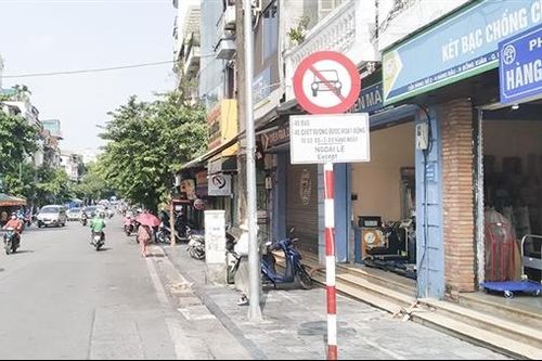 Phố hẹn ngã ba sông