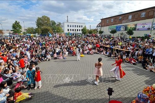 Vui Tết Trung thu tại thủ đô Berlin, Đức