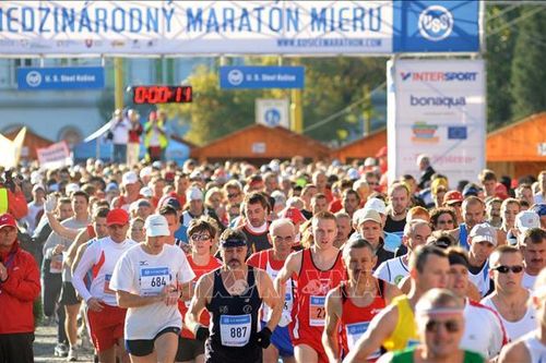 Sôi động giải marathon lâu đời nhất châu Âu tròn 100 tuổi
