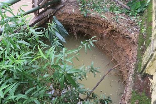 Xác định nguyên nhân 2 hố sụt bất thường tại Minh Hóa, Quảng Bình