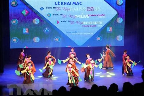 Tặng Bằng khen cho 3 diễn viên trong cuộc thi kịch nói và tài năng múa toàn quốc 2023