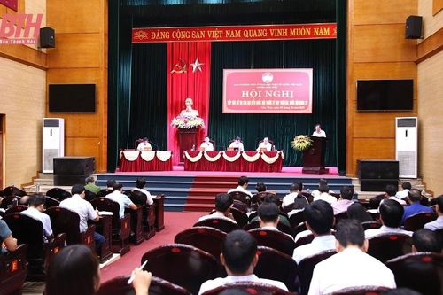 Đoàn ĐBQH tỉnh Thanh Hóa tiếp xúc cử tri các huyện Cẩm Thủy và Ngọc Lặc