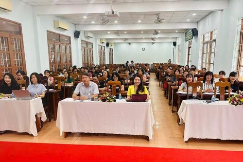 Tập huấn cho hơn 60 cán bộ quản lý, giáo viên mầm non
