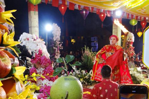 Hải Dương: Khai mạc Liên hoan diễn xướng hầu Thánh tại đền Kiếp Bạc