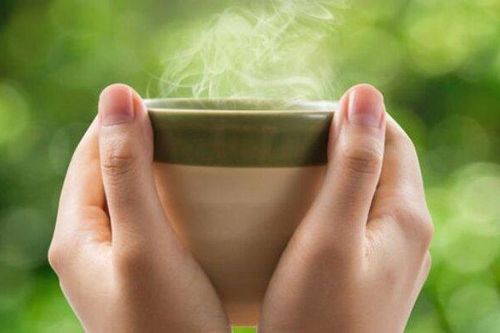 Điều gì xảy ra nếu bạn uống nước ấm mỗi ngày?