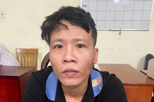 Trốn ở nhà vệ sinh rồi đột nhập cửa hàng trang sức trong trung tâm thương mại