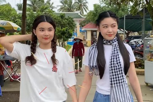 Đến thăm ba ở trường quay, 2 con gái của MC Quyền Linh lập tức gây 'sốt'