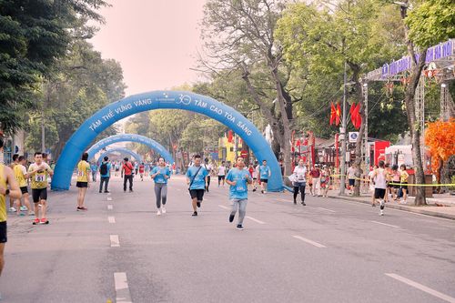 Truyền lửa thể thao tại Chung kết Giải chạy Báo Hà Nội Mới mở rộng lần thứ 48