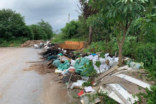 Xử phạt nặng mới dẹp bỏ được bãi rác tự phát