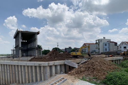 Nhà máy nước mặt Sông Hồng: Chậm trễ kéo dài, nhiều nhà thầu phụ đòi nợ