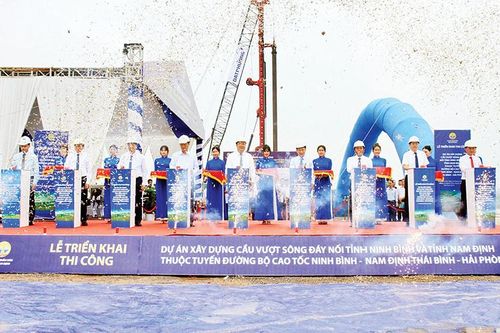 Phát huy vai trò doanh nghiệp trong công tác bảo vệ nền tảng tư tưởng của Đảng
