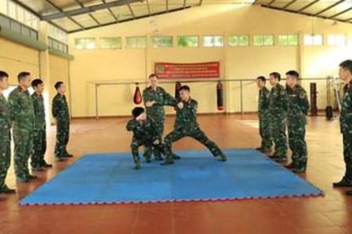 Người thầy 'truyền lửa' đam mê võ thuật