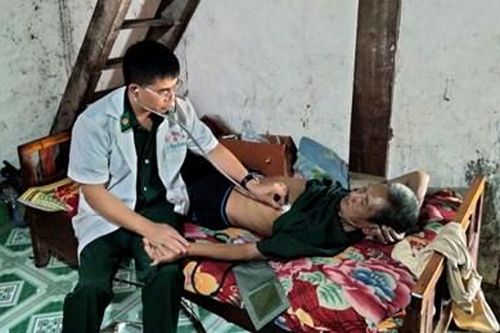 Người thầy thuốc quân hàm xanh nơi cực Tây Tổ quốc: Bài 2: Hạnh phúc từ những nỗ lực (Tiếp theo và hết)
