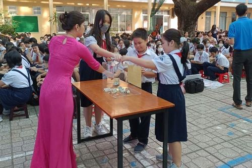 Chủ động tìm phương án bổ sung nhân viên y tế trường học