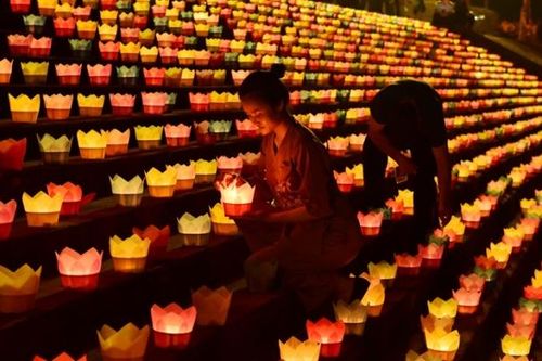 Hàng nghìn du khách tìm về Lễ hội mùa Thu Côn Sơn - Kiếp Bạc
