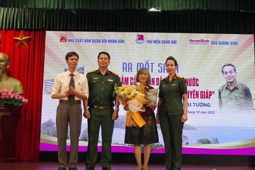 Ra mắt cuốn sách về những ký ức và tình cảm của bạn bè năm châu với Đại tướng Võ Nguyên Giáp