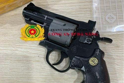 Liên tục phát hiện 'hàng nóng' tại sân bay Đà Nẵng
