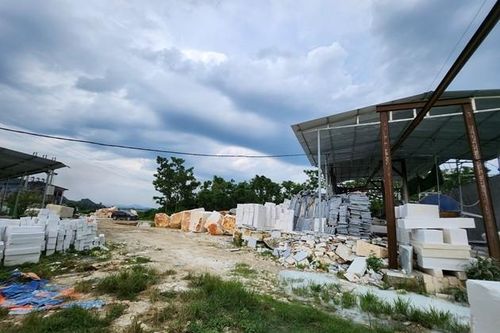 3 công nhân bị đá đè tử vong