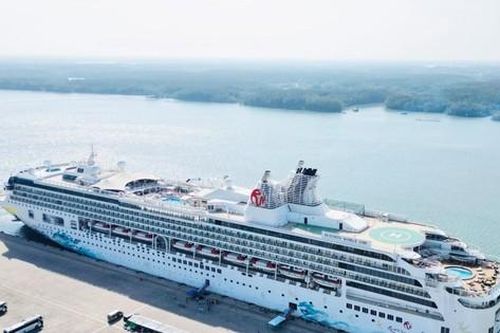 Du thuyền cao cấp đưa 1.500 khách quốc tế đến Nha Trang