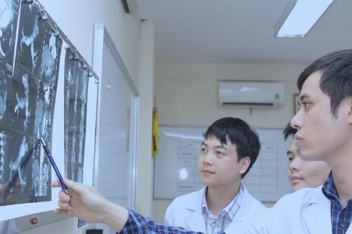 Nhập viện vì đau bụng không ngờ mắc loại bệnh Việt Nam chưa từng gặp