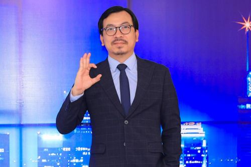 'Giáo sư Xoay' Đinh Tiến Dũng tiết lộ được 'hưởng sái' khi làm MC gameshow