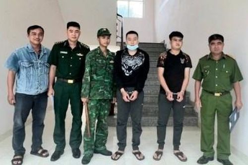 Bắt hai đối tượng liên quan vụ giết người trốn sang Campuchia
